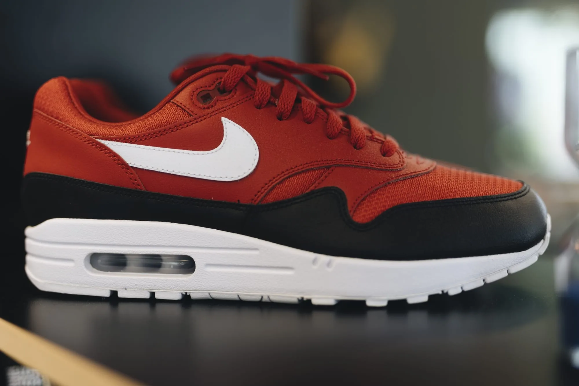 Rode Nikes van Stimmt